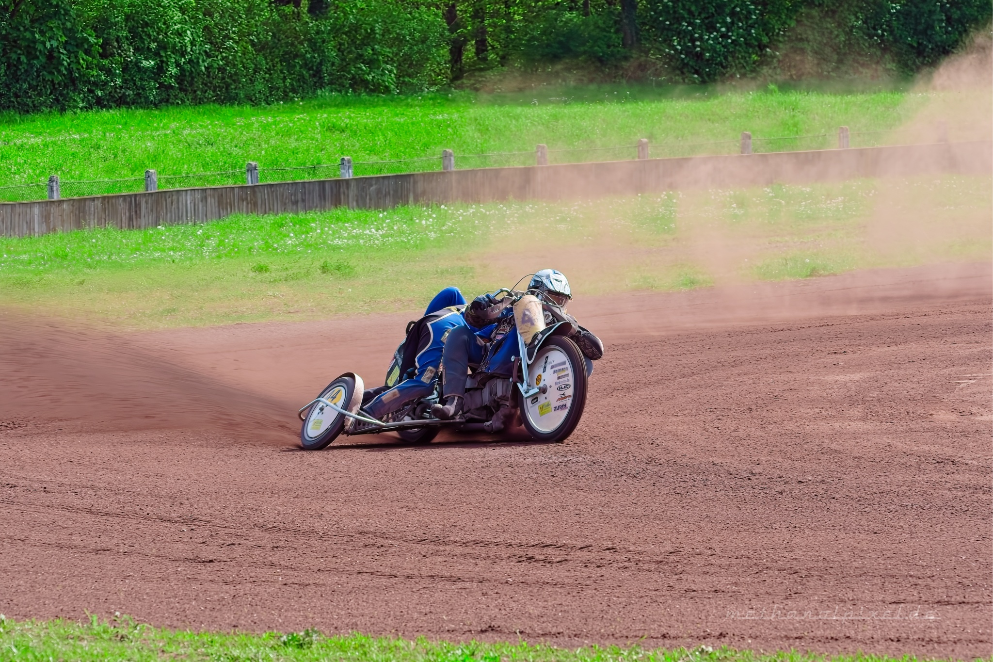 ILCE 7M4   A7405695 2048